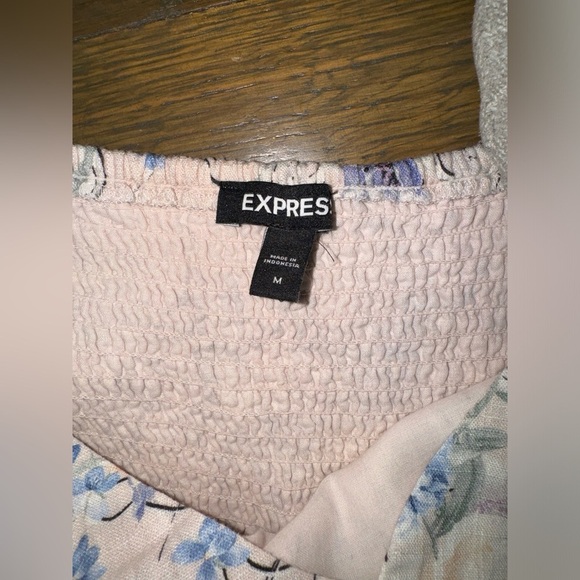 Express Floral Linen-Blend Puff Shoulder Tie Waist Romper MEDIUM Pockets - Picture 3 of 5